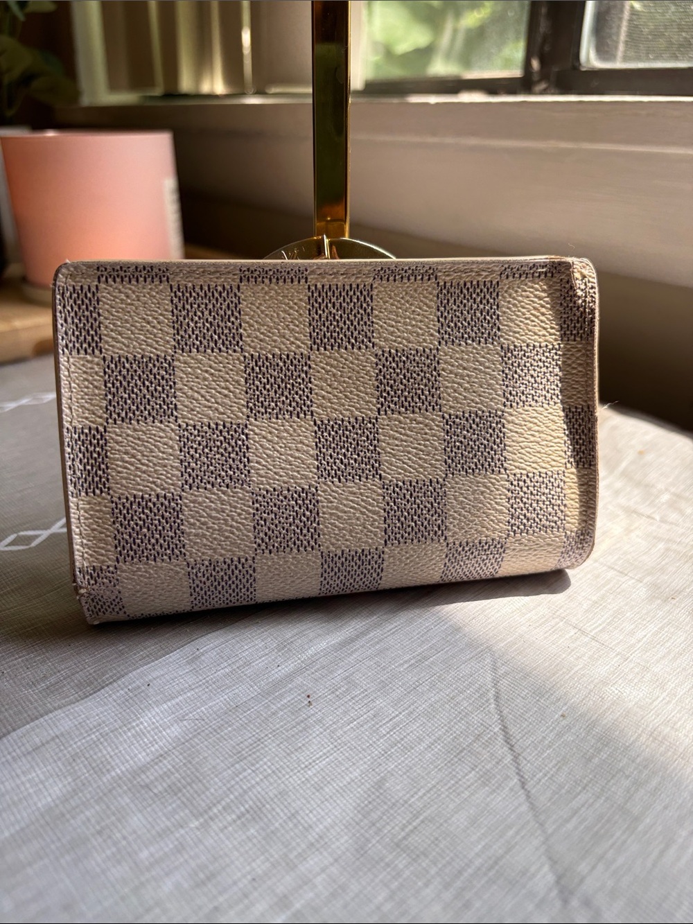 Louis Vuitton Damier Azur Compact Wallet with kisslock Cream & Blue-Gray - Picture 2 of 5